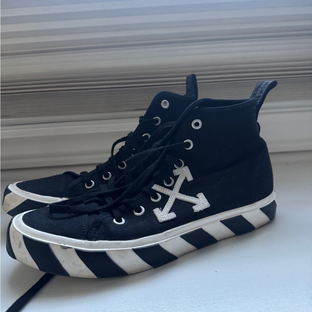 OFF WHITE HIGH TOP SNEAKERS VULCANIZED